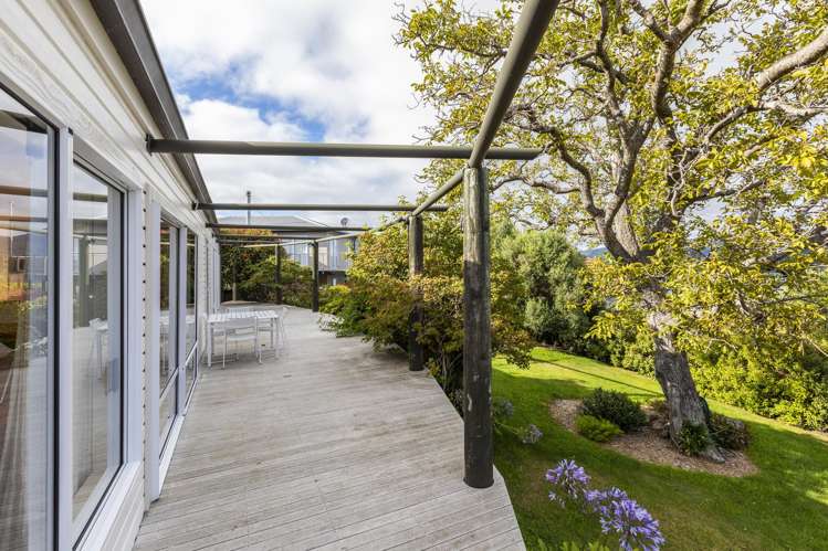 24 and 26 Ngaio Grove Duvauchelle_16