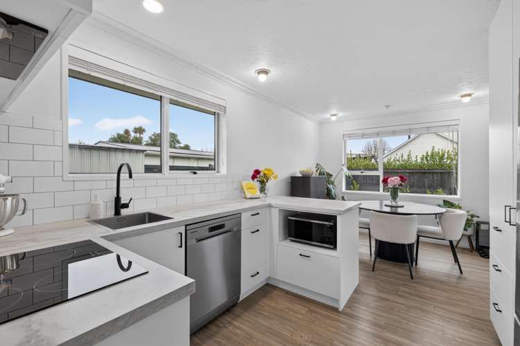 2/37 Petrie Street_3