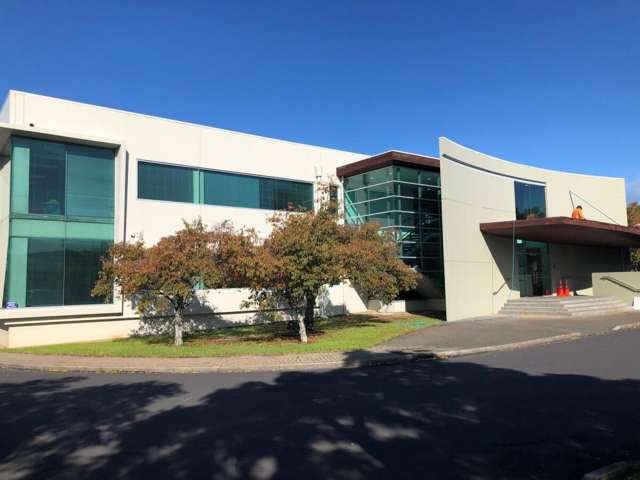 26 Carparks - Ground Floor Office
