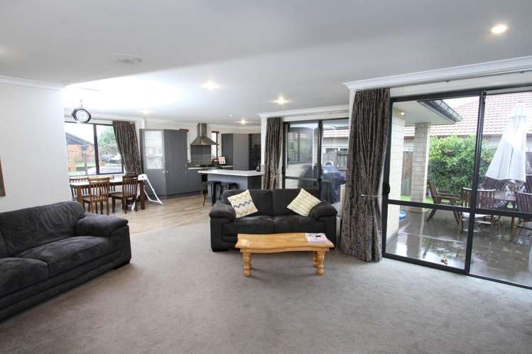 15 Bellbird Rise Pyes Pa_10