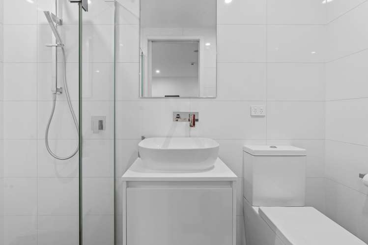 Apt 49 Marina Terrace, 65-95 Lakeside Road Wanaka_14