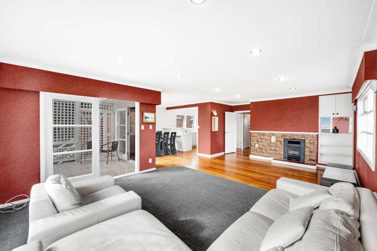 53 Bradbury Road Botany Downs_3