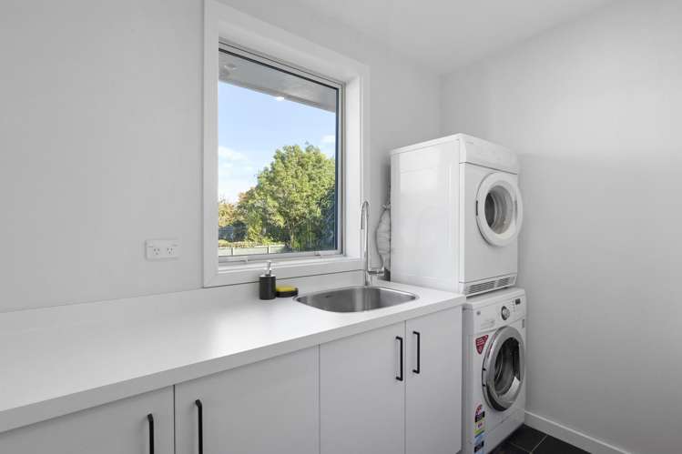 12 Reid Crescent Allenton_14