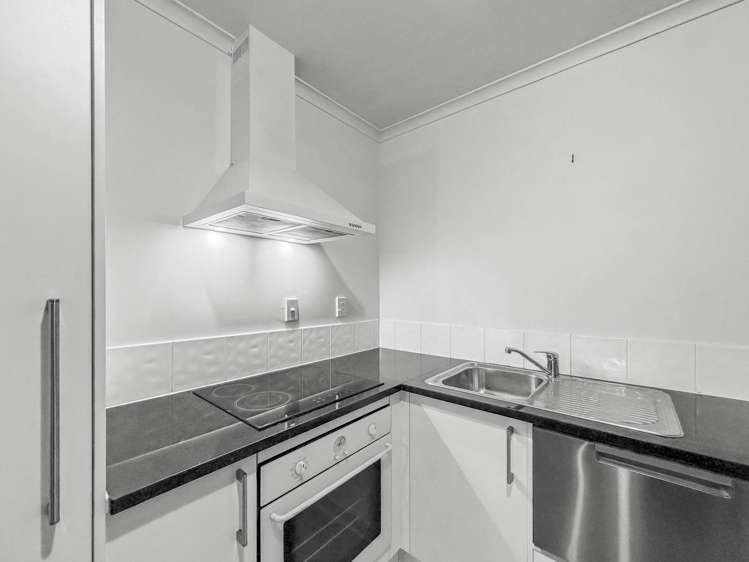 2/12A Keeling Road Henderson_1