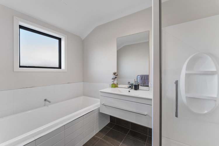 8 Brompton Close Richmond Heights_21