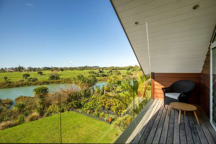 6 Lister Street Point Chevalier_15