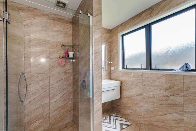 35 Heathfield Avenue Huntington_17