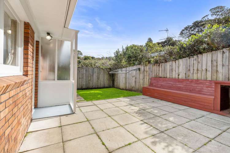 2/55 Ayton Drive Totara Vale_1