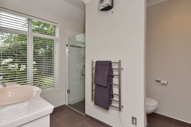 17 Springbrook Lane Northwood_8