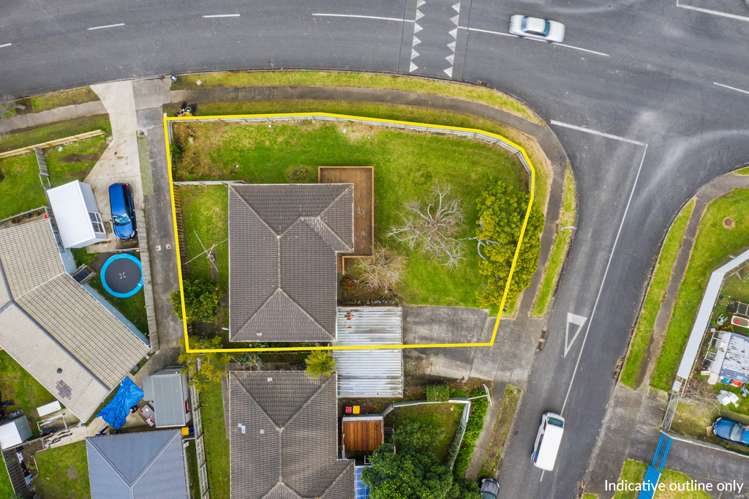1/1 Carter Place Manurewa_13