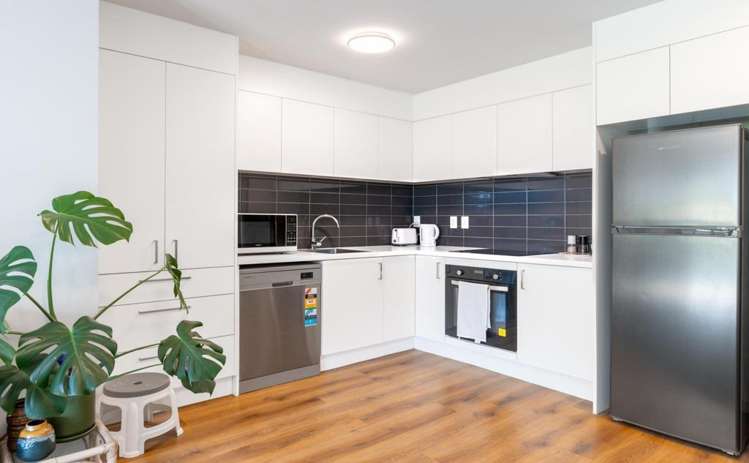 4/280 Bealey Avenue 1419_2
