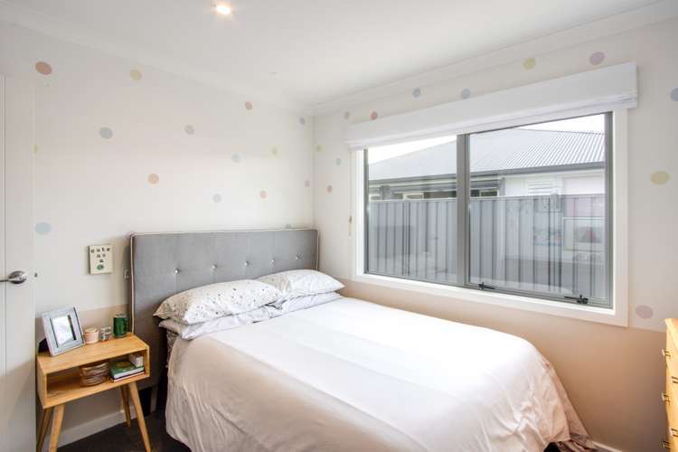 548 Lyndhurst Road Frimley_14