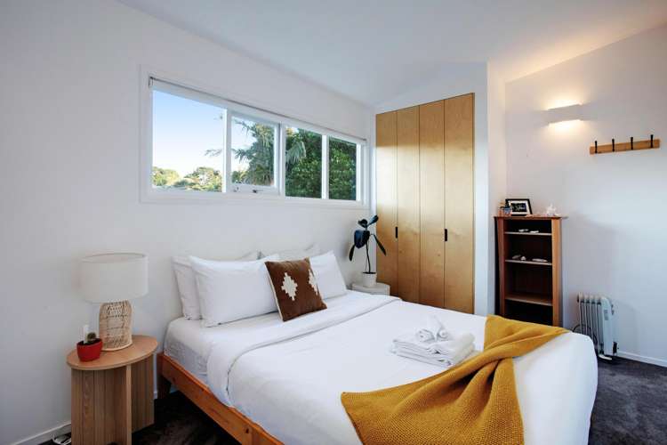 19 Laingholm Drive Laingholm_10