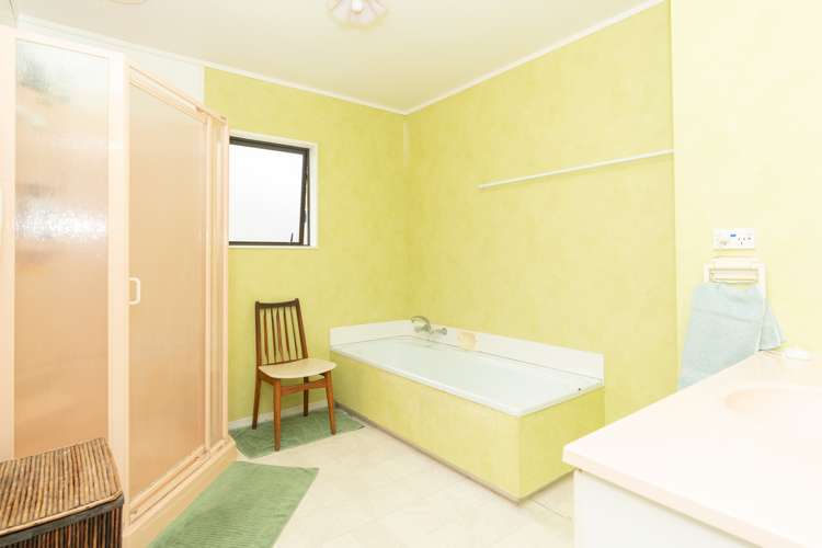 16 Oregon Crescent Glenview_13