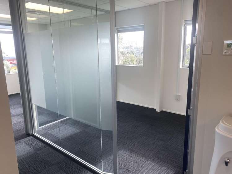 A1, 4 Antares Place Albany_4