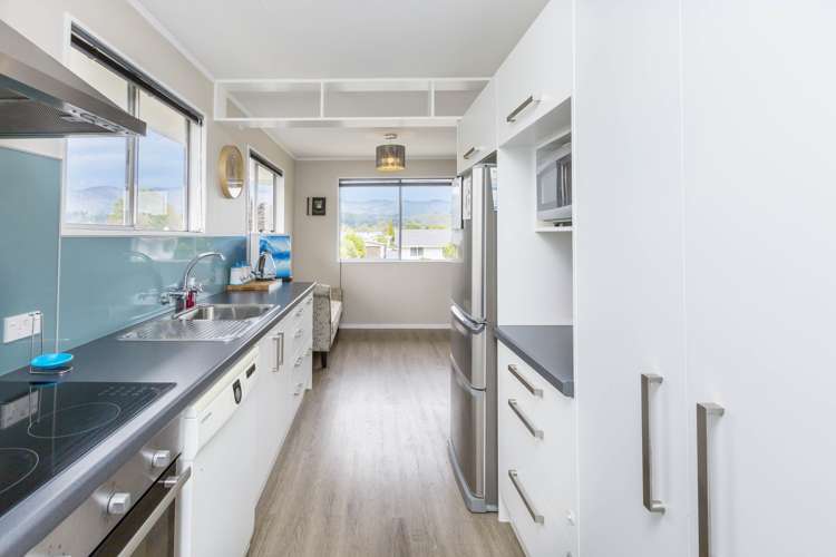 156 California Drive Totara Park_15
