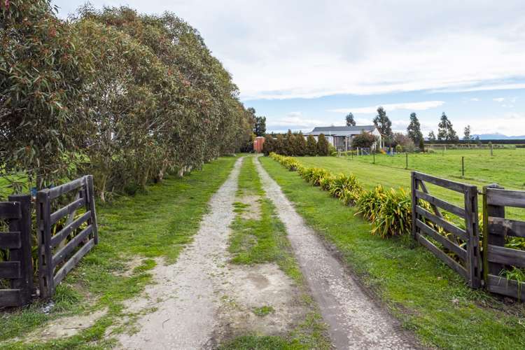 1070 Grahams Road Ashton_17