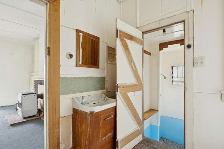 20 Thornicroft Road Waitati_15