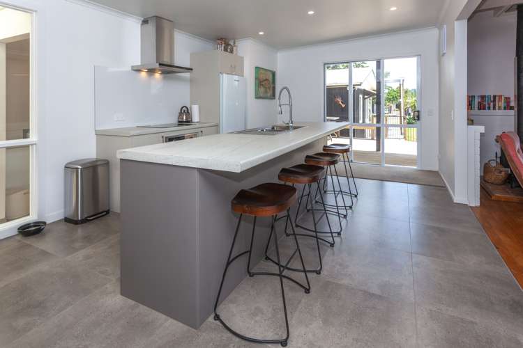 200 The Square Whangamata_11