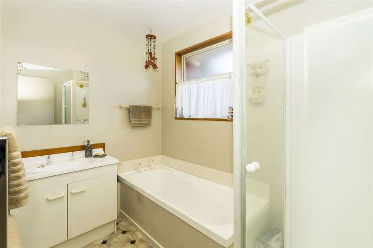 2/107 Middlepark Road Sockburn_7