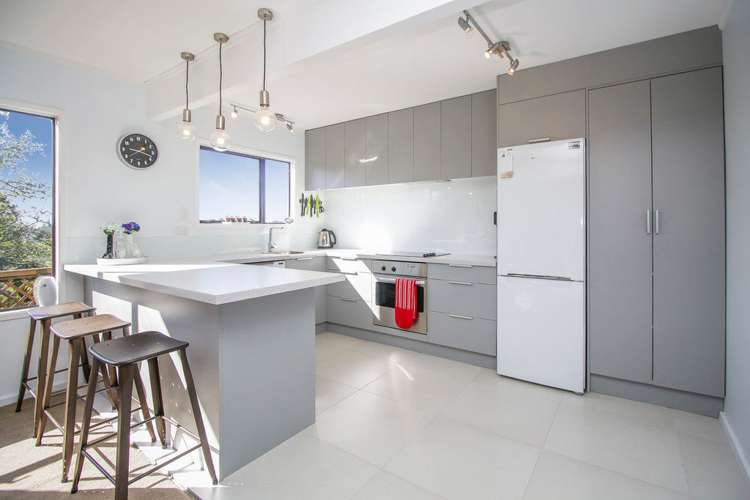 181 Woodlands Park Road Titirangi_11