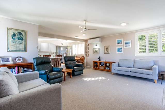 3 Crocombe Crescent Beach Haven_3