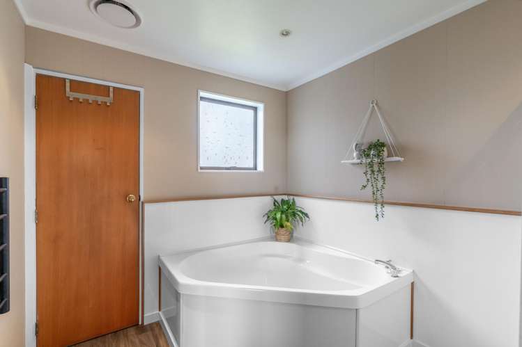 25 Marama Avenue South Otatara_14