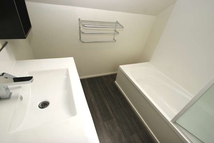 18/37 Fields Parade Oteha_10