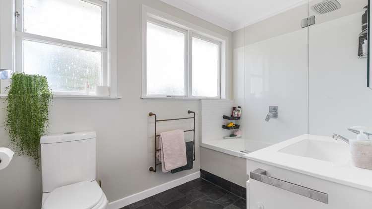 4 Sequoia Place Maoribank_12