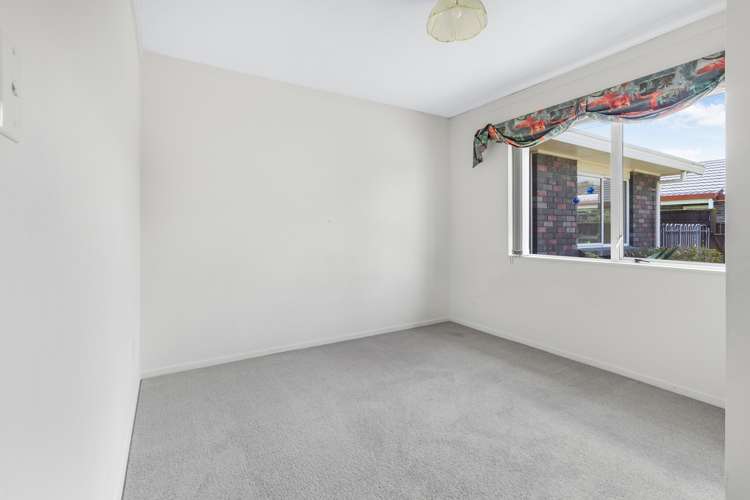 35 Moreland Avenue Pukete_12