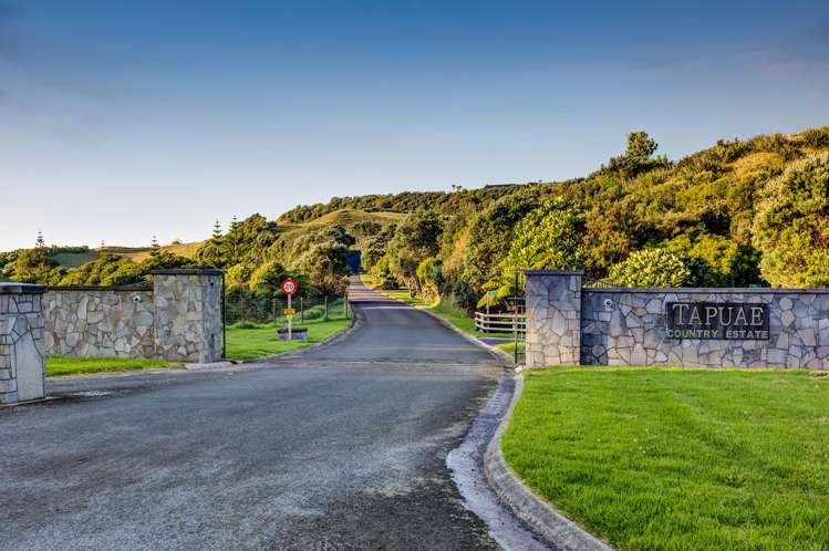 24 Washer Road Omata_45