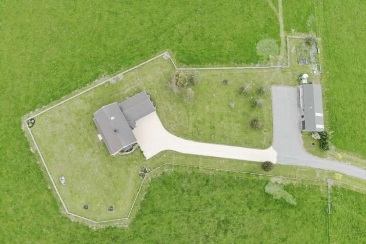 64 Davis Road Cust_25