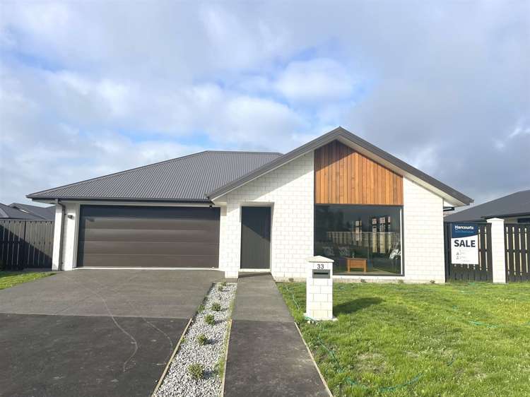 33 Russell Lilley Drive_0