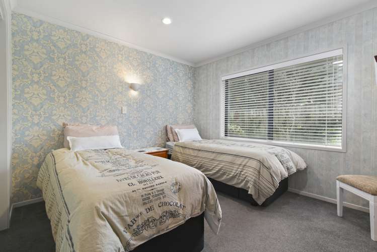 23 Stonebridge Park Drive Holdens Bay_8