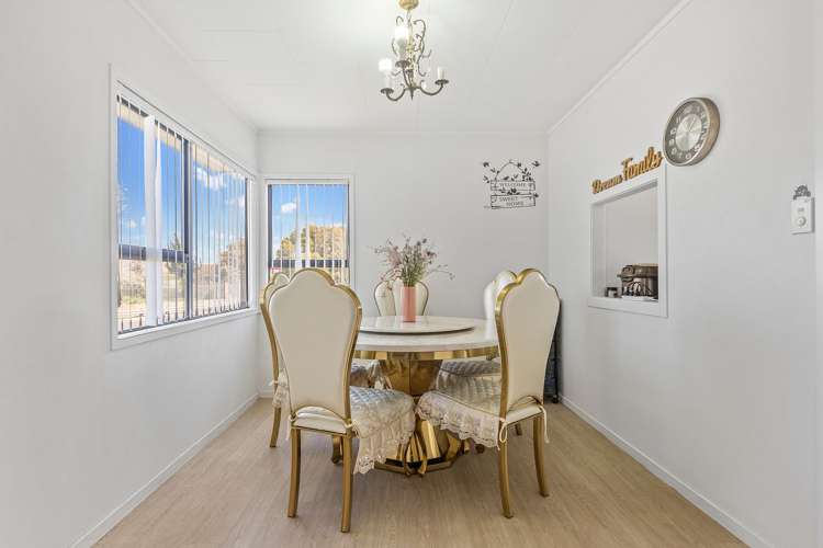 213 Mahia Road Wattle Downs_1