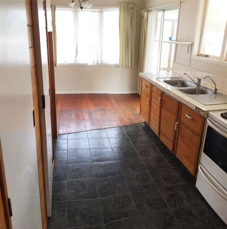 15 Sherwood Avenue Te Atatu South_14