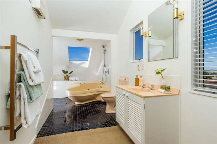 68 Seacliffe Avenue Narrow Neck_19