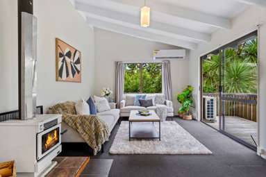 2/19 Seaview Road_1