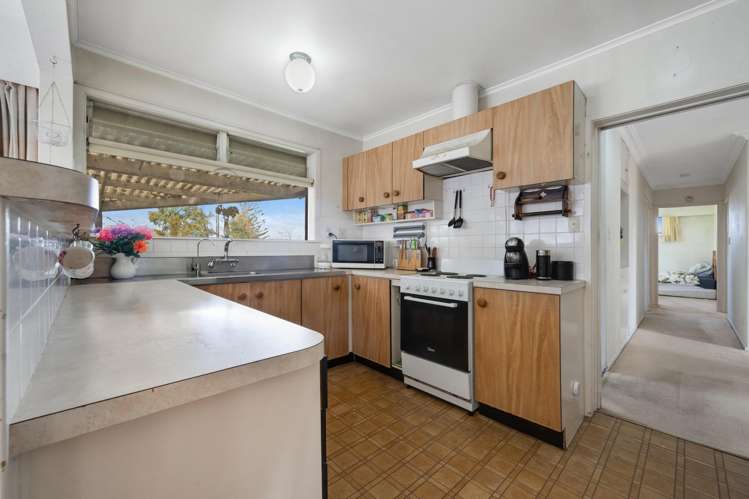 82 Botany Road Botany Downs_12