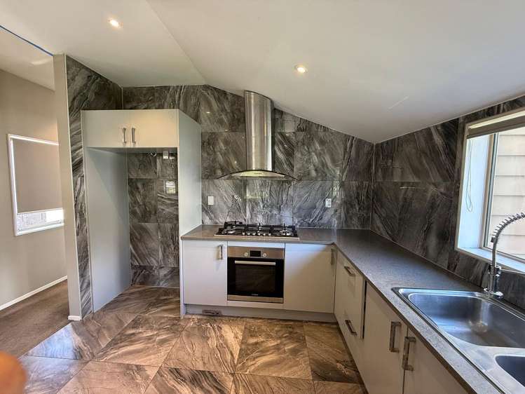 51b West Coast Road Glen Eden_8