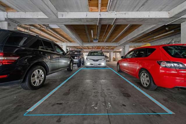 2U/1 Wadier Place Henderson_4