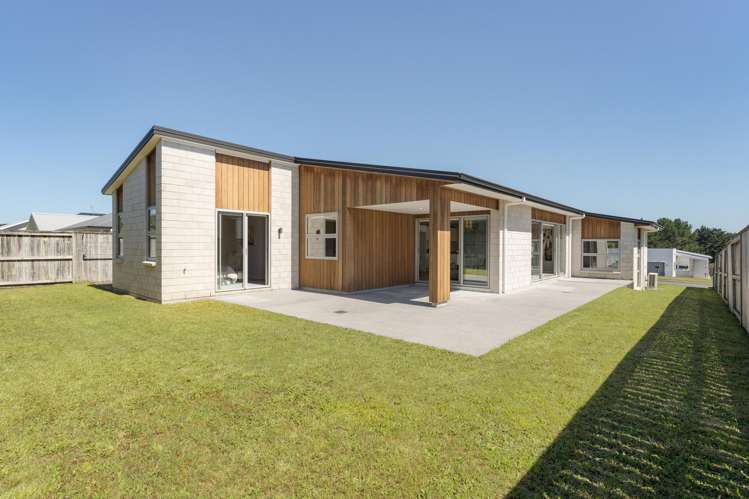 17 Puhirake Crescent Pyes Pa_3