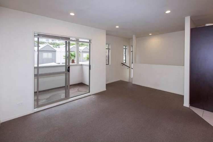 73B/21 Hunters Park Drive Three Kings_9