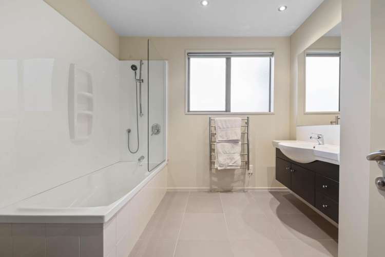 12 Lake View Place Fairhall_23