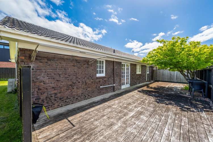 1/4 and 2/4 Jern Place Eastern Beach_9