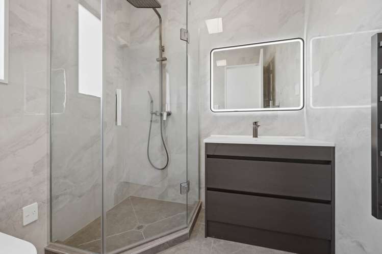18C Hatherlow Street Glenfield_12