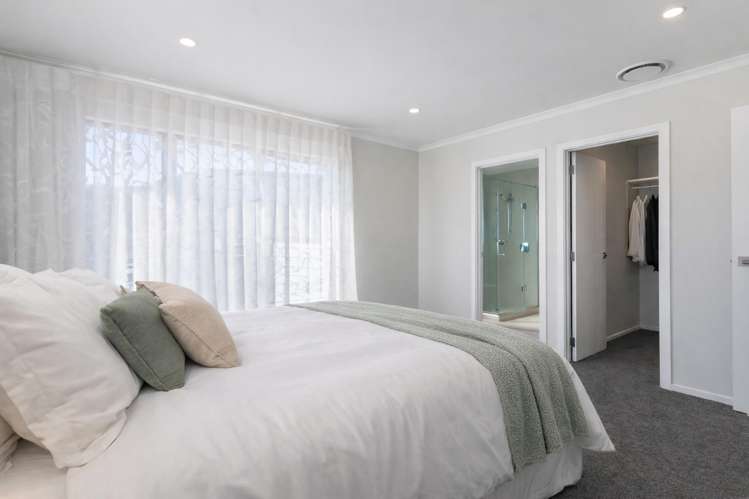 5 Headsail Drive Long Bay_16