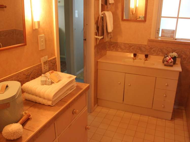 110 Riverbank Road Okoia_8