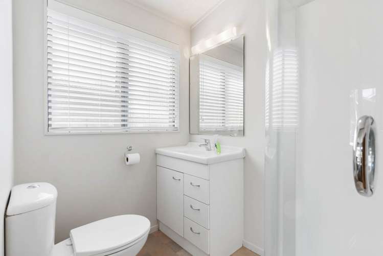 28 Meadowvale Rise Titirangi_13