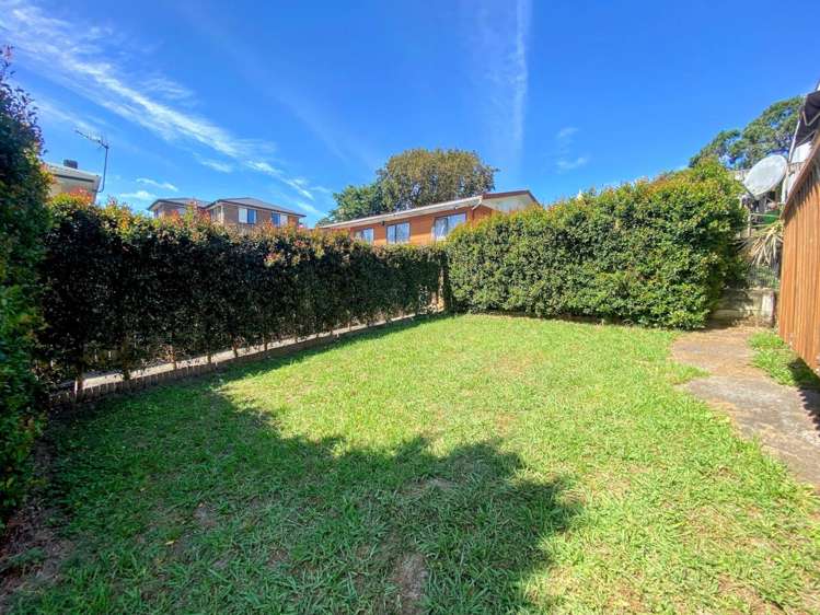 2/14 Whitmore Road Mt Roskill_2